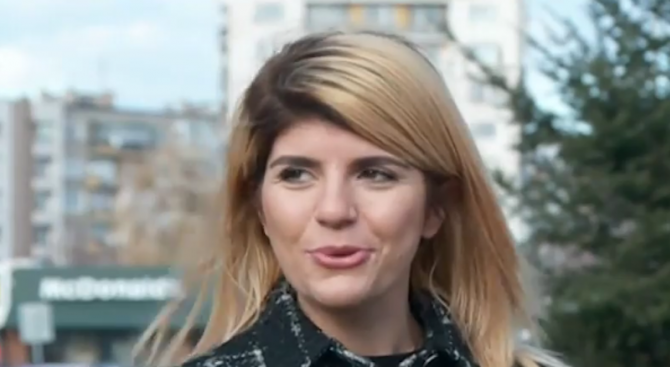 Певица се оплака от мизерия в хотел в Банско навръх Нова година (снимки+видео)