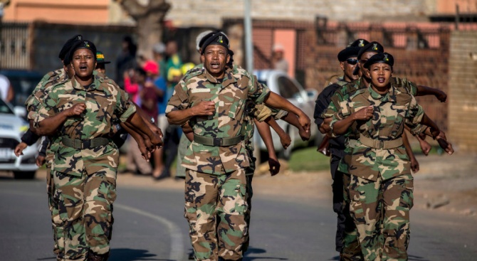 Арестуваха военните, завзели държавното радио в Габон 