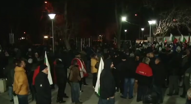 Военни излязоха на протест във Войводиново