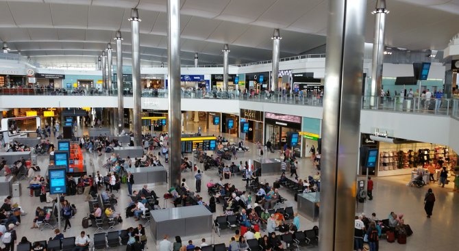 Стачката на летищата в Германия се разширява