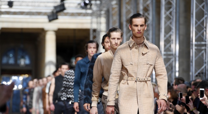 Седмицата на мъжката мода в Париж бе открита при "засилени мерки за сигурност"