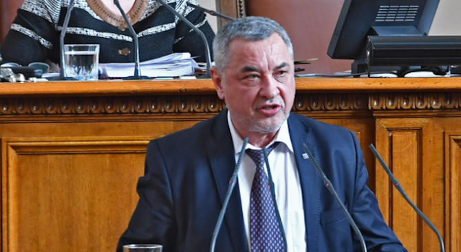 ВАС: Валери Симеонов не е дискриминирал ромите с думите "нагли и озверели човекободобни"
