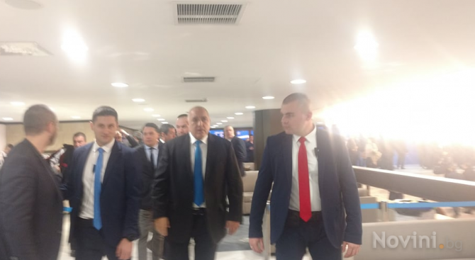 Борисов и Цветанов стягат редиците на ГЕРБ за изборите през 2019 година (снимки)