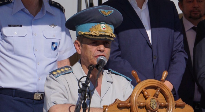 Ген. Константин Попов: Президентът може да направи повече в намирането на общ път