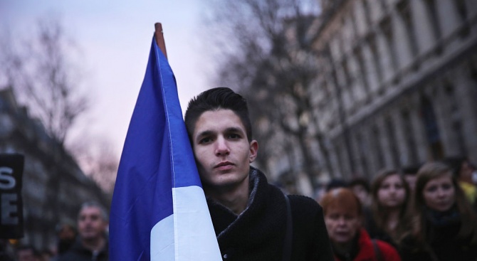  Хиляди демонстрираха в Париж срещу абортите и евтаназията