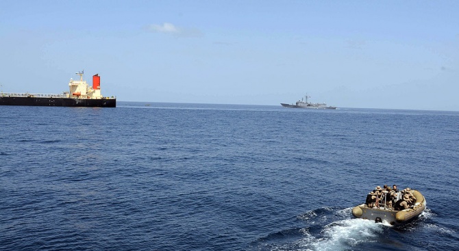 Киев: Взривилите се кораби са превозвали контрабандно гориво