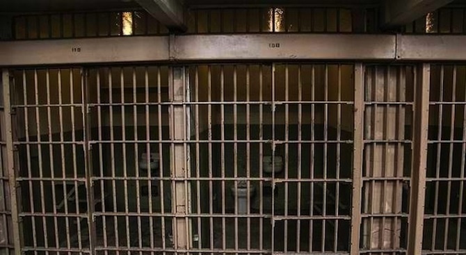 20 г. затвор и глоба от близо 1 млн. долара заплашват българина, чието екстрадиране поискаха САЩ
