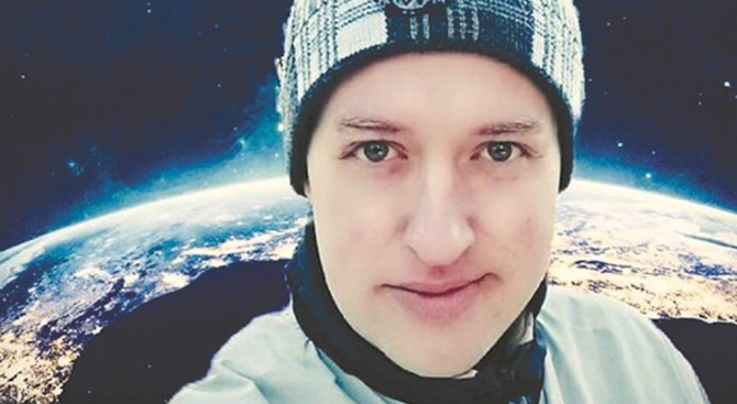Джорджано кацна на Луната