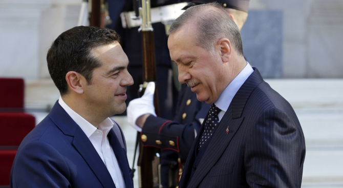 Гръцката опозиция: Ципрас ще клекне пред Ердоган