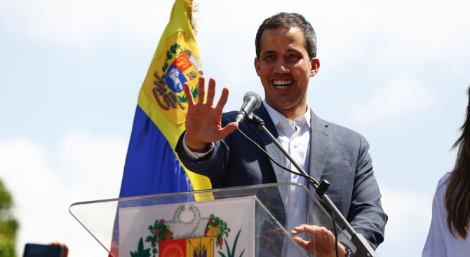 Венецуела е изгонила група евродепутати,  отишли да се срещнат с  Хуан Гуайдо 