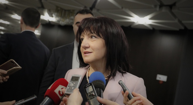 Цвета Караянчева: Ще има нова ЦИК