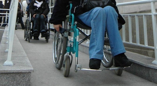 Расте недоволството от новите правила, по които ТЕЛК оценява уврежданията