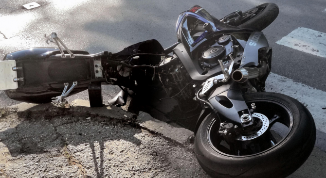 35-годишен мотоциклетист пострада при катастрофа в Лясковец