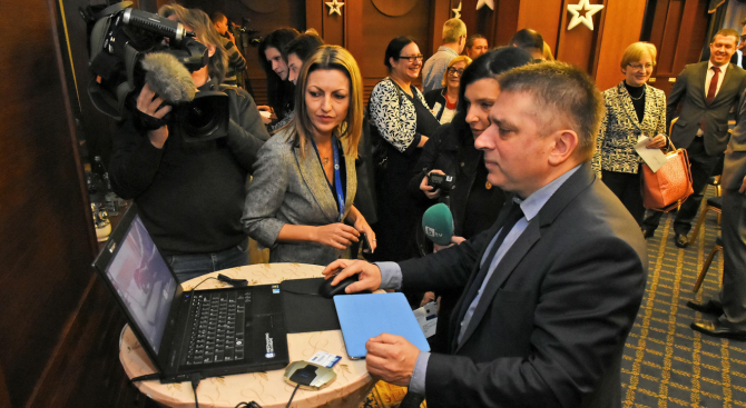 Данаил Кирилов: Очаквам извинителни бележки от БСП за отсъствието им