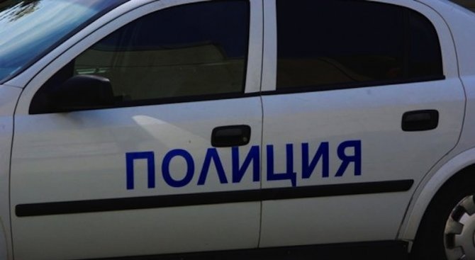 Задържаха 15-годишна за кражба от столичен мол