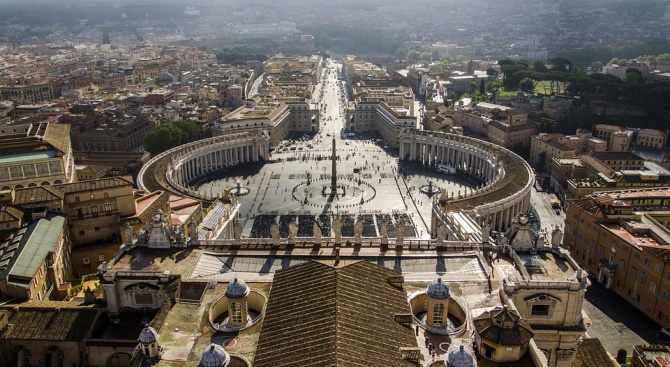 Ковчежникът на Ватикана признат за виновен за педофилия 
