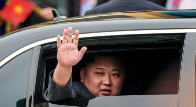 Ким Чен-ун пристигна във Виетнам, прекоси цял Китай с бронирания си влак 