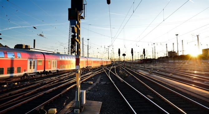 БДЖ осигурява над 8 000 допълнителни места във влаковете за почивните дни по случай 3-и март