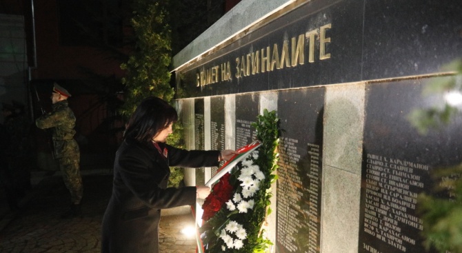 Цвета Караянчева участва в Бяла в тържествата по случай 3-ти март и 142-та годишнина от Освобождението на града