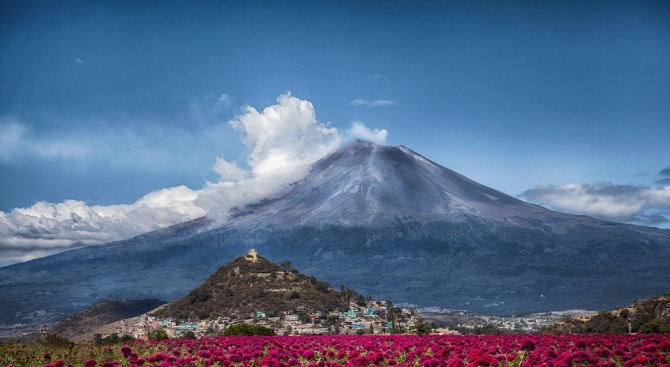 Вулканът Попокатепетъл изригна с мощна експлозия 