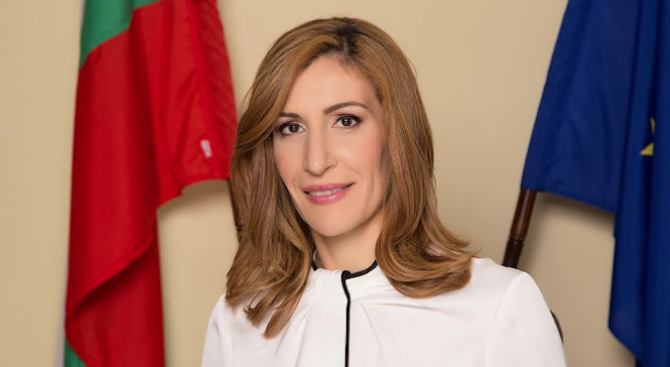 Ангелкова: България винаги е била от най-предпочитаните държави за ...