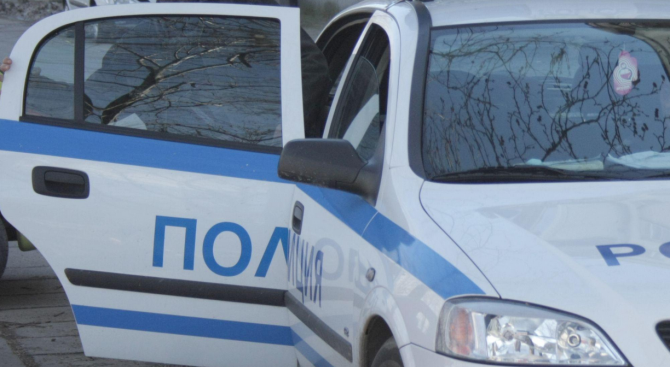 Заловиха председателя на БСП в Карабунар да краде павета
