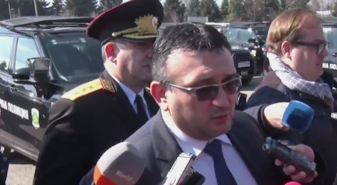 Младен Маринов: Чакаме екстрадирането на Арабаджиеви