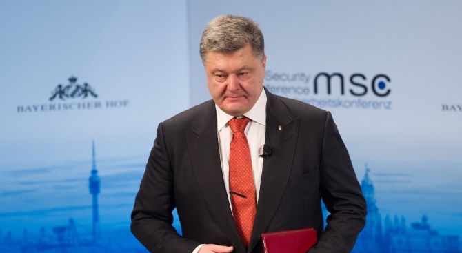Петро Порошенко потвърди,  че Украйна ще разработи  ракетно оръжие 