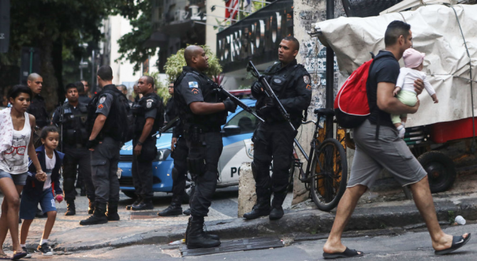 Двама тийнейджъри откриха стрелба в училище в Сао Пауло, най-малко 8 души са загинали