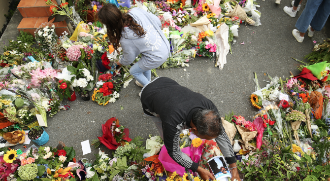 Броят на жертвите на нападението срещу джамии в Нова Зеландия достигна 50