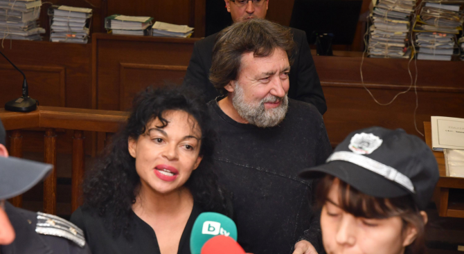 Съдия изпълнител продава имението на Баневи за близо 6 млн. лева