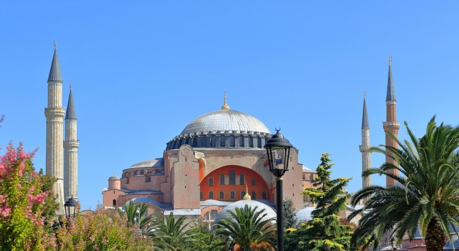Ердоган иска да върне на "Света София" в Истанбул статута на джамия