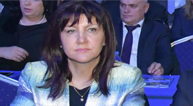 Караянчева: Политическо решение за Цветанов ще има след заседанието утре