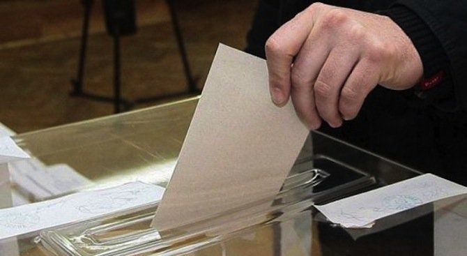 "Алфа рисърч": При избори днес - ГЕРБ - 33.9%, БСП - 33.4%, ДПС - 10%,