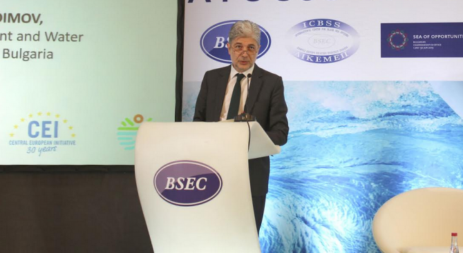 Нено Димов откри конференция за опазване на морската околна среда