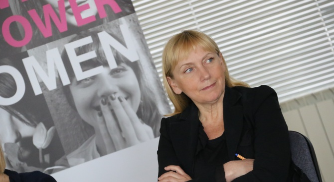 Елена Йончева: Големият проблем, свързан с насилието над жени, е бедността