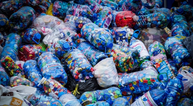 "Капачки за Бъдеще" събраха 52 тона пластмаса само в София