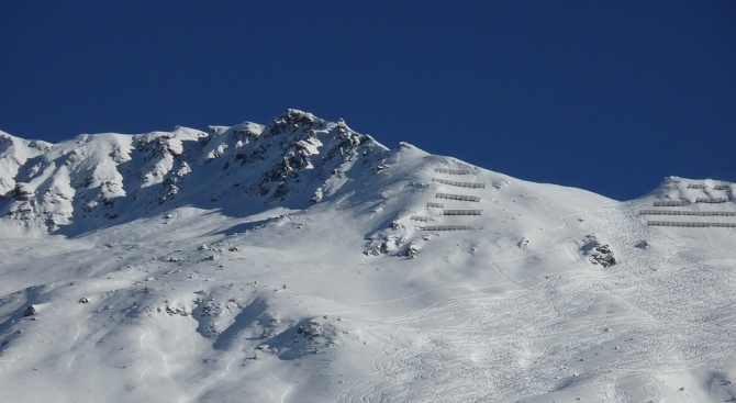 Трима алпинисти загинаха в Канада заради лавина