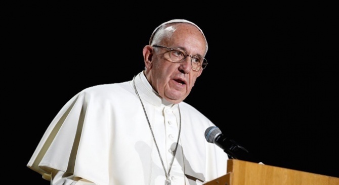 Папата сподели скръбта си по повод кръвопролитните атентати в Шри Ланка 