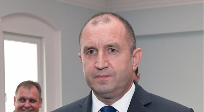 Румен Радев отговори на Борисов за „военния преврат“