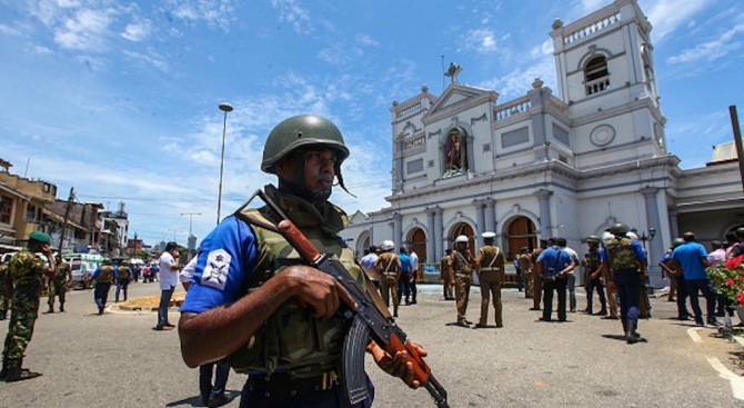 Шри Ланка е в режим на извънредно положение след атентатите в неделя