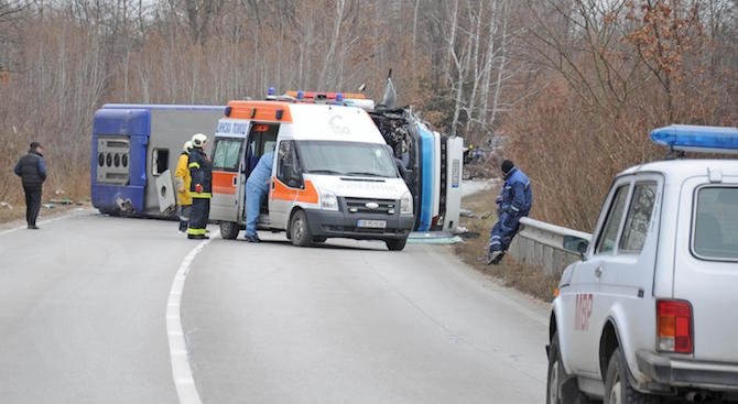 Автобусна катастрофа във Варненско, 7 души са ранени