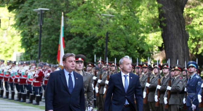 Министрите на отбраната на България и Хърватия договориха ускоряване на сътрудничеството в областта на отбраната