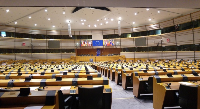ЕК се надява на "добра" активност в изборите за евродепутати
