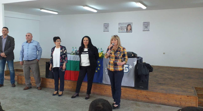 Лиляна Павлова пред жители на село Подайва: Искам да покажем на Европа толерантното лице на България 