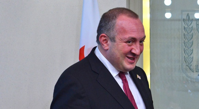 Бившият президент на Грузия дава под наем къща за гости