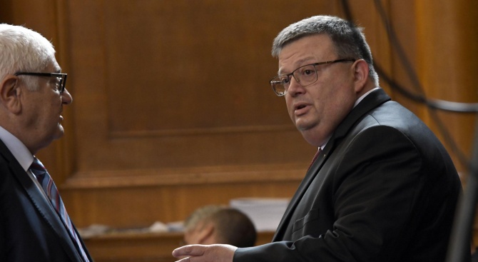 Освободиха от длъжност заместничка на главния прокурор Сотир Цацаров