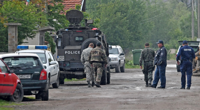 Стана ясно какво е оръжието, което полицията откри край Костенец