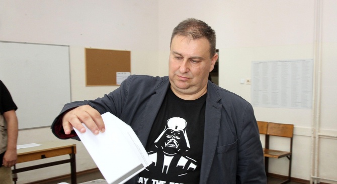 Емил Радев:  Гласувах за Европа без двойни стандарти