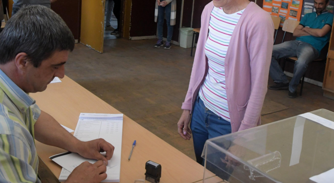 Краят на изборния ден все още не е обявен, заявиха от ЦИК 